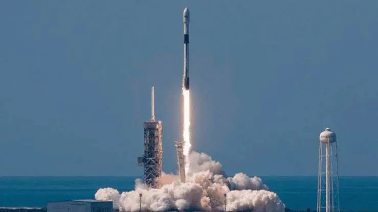 'O ülke' uzaya arastirma uydusu firlatti