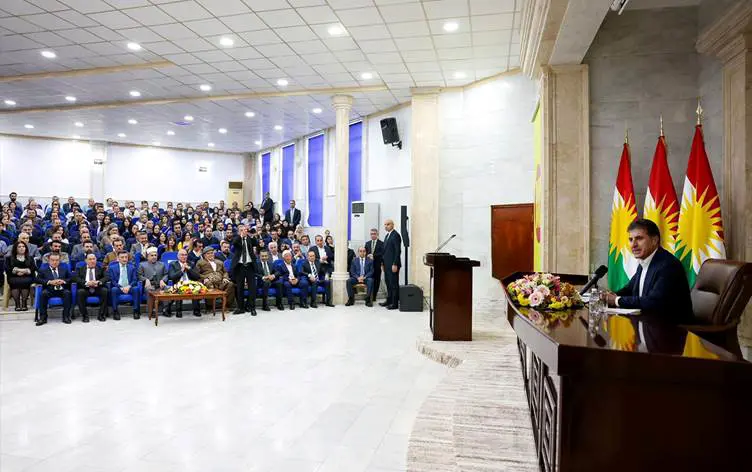 Serokê Herêmê li Akrêyê bi rayedarên PDKê re civiya