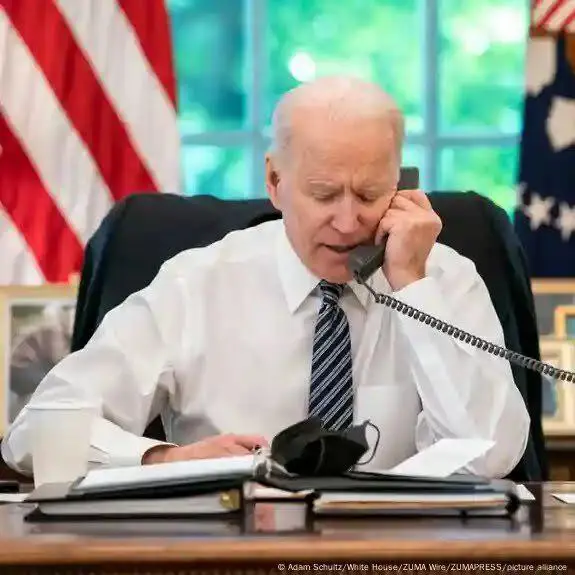 دواجار بایدن توانی پەیوەندی بە ترامپ ەوە بکات