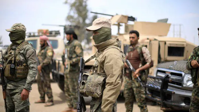 Di nav HSD û komên çekdar de pevguhertina meyt û dîlan