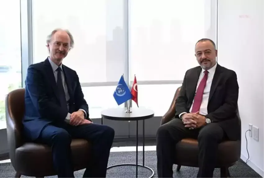 Cîgirê wezîrê karên derve yê Tirkiyê Nuh Yilmaz bi Geir Pedersen re hevdîtinekî kir