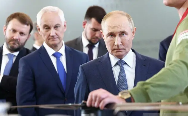 ڤلادێمیر پووتین : بەرهەمهێنانی چەکمان چەند هێندە کردووە