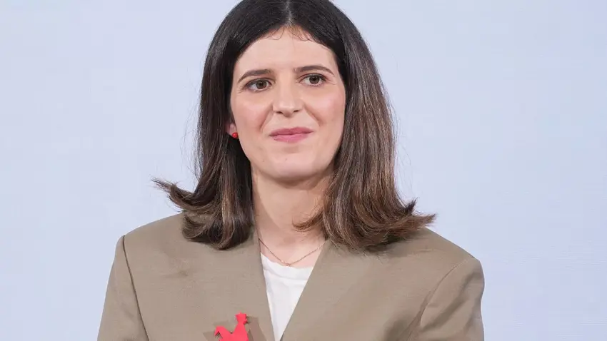 فەڕەنسا یەکەم وەزیری زیرەکی دەستکرد دەستنیشان دەکات