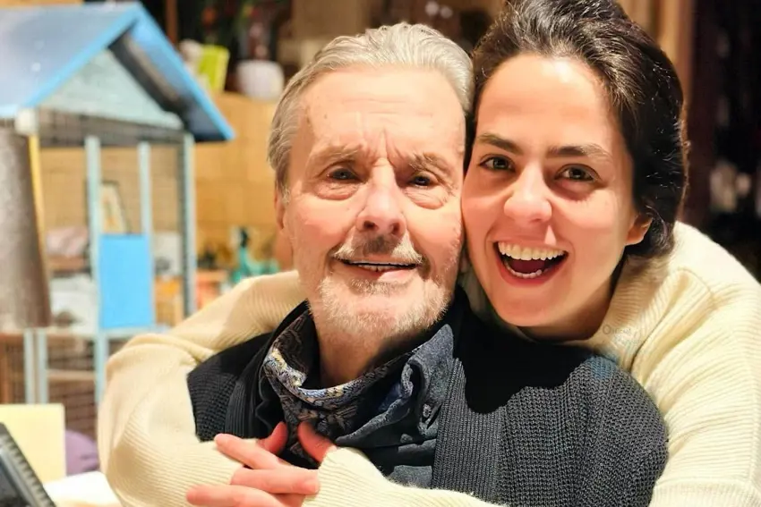 کچەکەی ئالێن دیلۆن دەوڵەمەند دەبێت