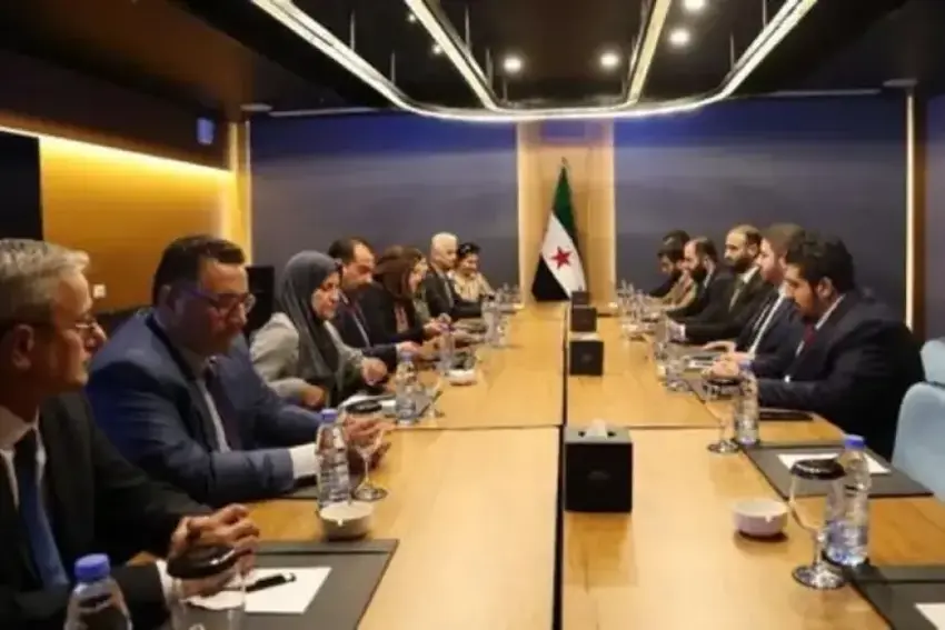 /haberresimleri/20251021/sam-ve-dsg-tabqa-da-gorustuheadLine.webp