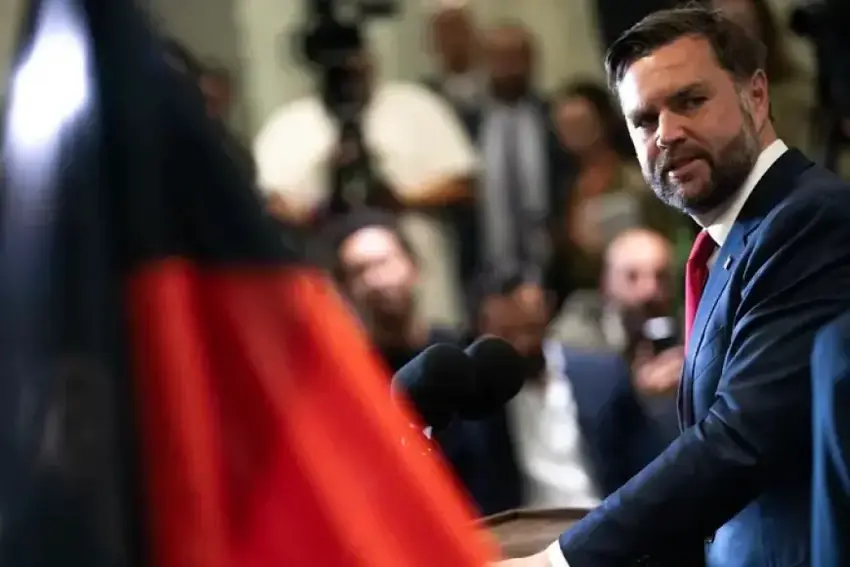 Cîgirê Serokê Amerîkayê Vance bêçekkirina Hemasê û avakirina Xezeyê "pir zehmet" dibîne