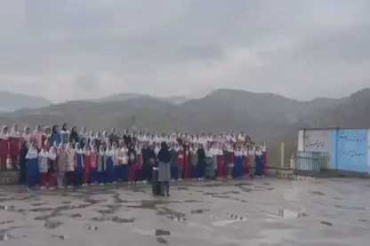 Rojhilatê Kurdistanê: Rêvebera dibistanekê ji ber sirûda Helebçeyê ji kar hat dûrxistin