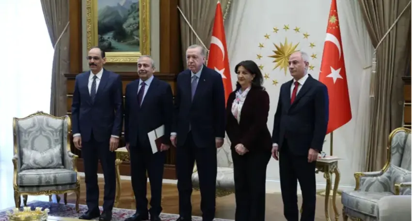 Dîroka civîna şandeya Erdogan-Îmraliyê hat paşxistin