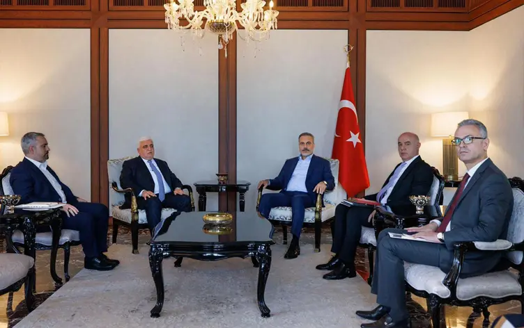 Hakan Fidan, Haşdi Şabi Komisyonu Başkanı Feyyad ile bir araya geldi