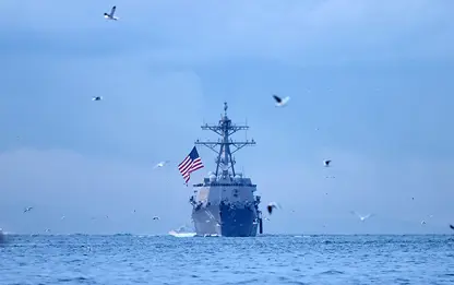 Venezuela’ya Yakın Bölgede ABD Savaş Gemisi Demir Attı!