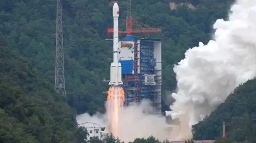 Çînê peykek nû şand fezayê