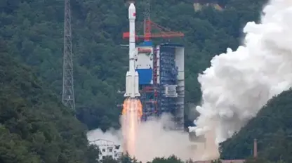 Çînê peykek nû şand fezayê