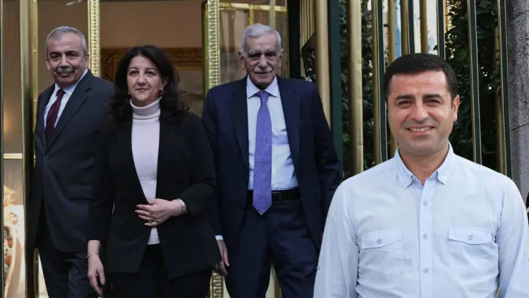 İmralı Heyeti'nin Demirtaş'ı ziyaret edeceği saat belli oldu