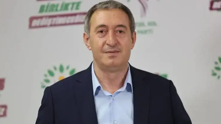 Bakirhan: Imrali onurlu bir baris istiyor!