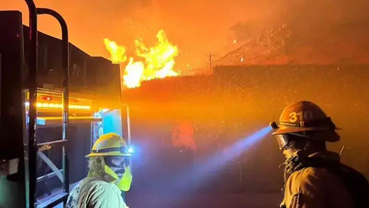 Kesek bi gumana sewata li Los Angelesê hat binçavkirin