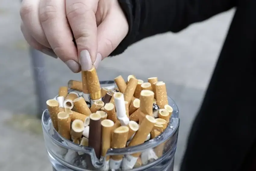 Li Maldîvlerê cixarê qedexe kirin