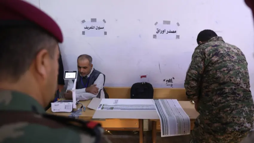 Irak Parlamentosu muhafızlarının yüzde yüzü oy verdi