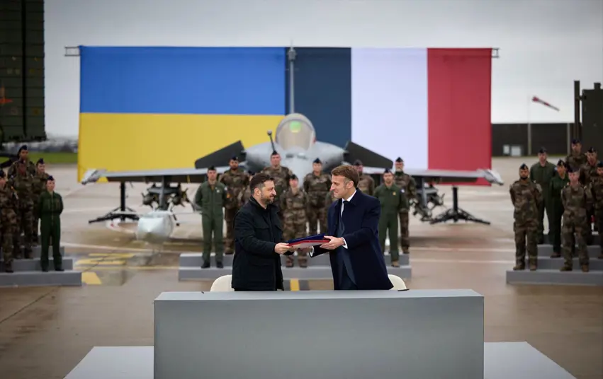 Fransa-Ukrayna, 100 savaş uçağı konusunda anlaştı