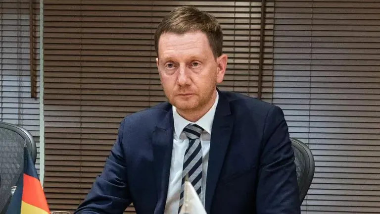 سەرۆک وەزیرانی ساکسن داوای گەڕانەوە بۆ کڕینی ووزەی ڕووسیا دەکات