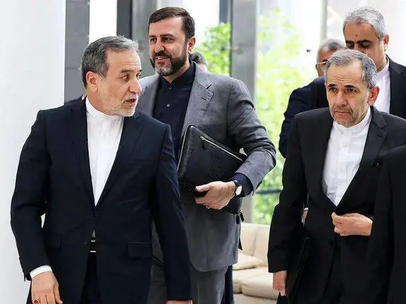 عێراقچی : دانووستانی ڕاستەوخۆ لەگەڵ ئەمریکا قبووڵ ناکەین و پیتاندن ڕاناگیرێت