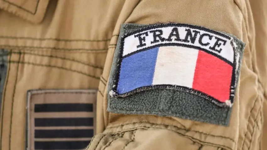 Fransa ji baregeheke din a xwe ya leskerî ya li Çadê jî vekisiya