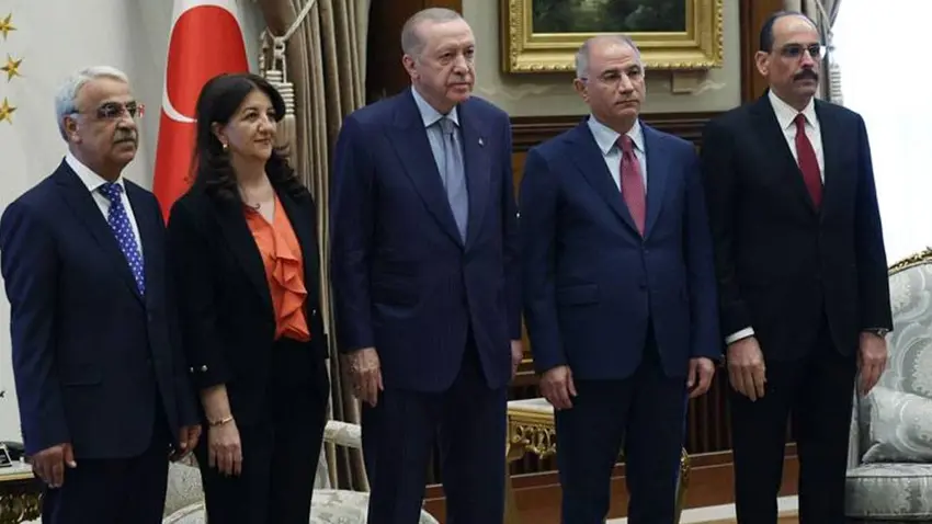 Sêwirmendê Erdogan: Qonaxa nû dest pê kir, divê komîsyon bi Ocalan re bicive