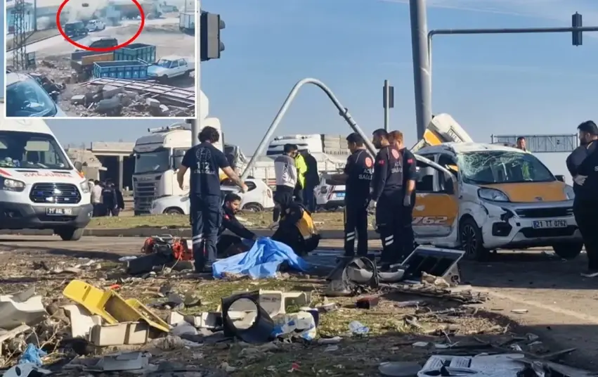 Tir li otomobîla bazirganî xist: 2 mirî û 3 birîndar hene