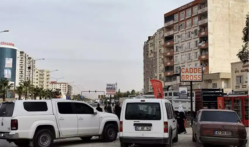 Bav dê û zaroka wan li malê bi çekê hatin kustin