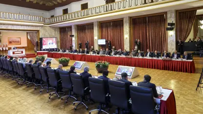 Komisyon yarınki toplantıyı erteledi