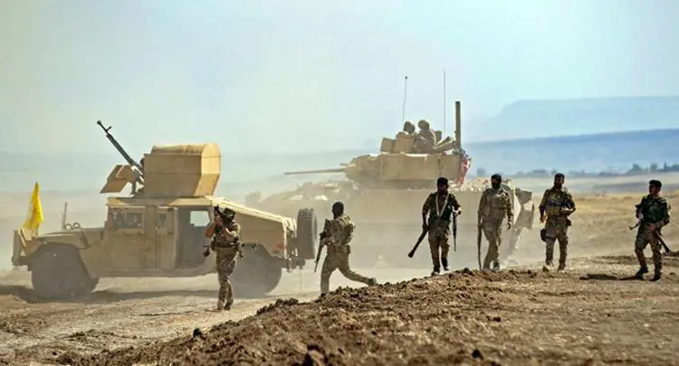 Çekdarên DAISê êrîsî otomobîleke HSDê kir