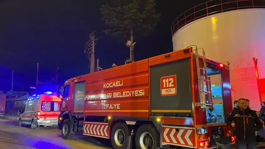 Li bajarê Kocaeliyê di depoya benzînxanê de teqîn çêbû: 4 birîndar hene