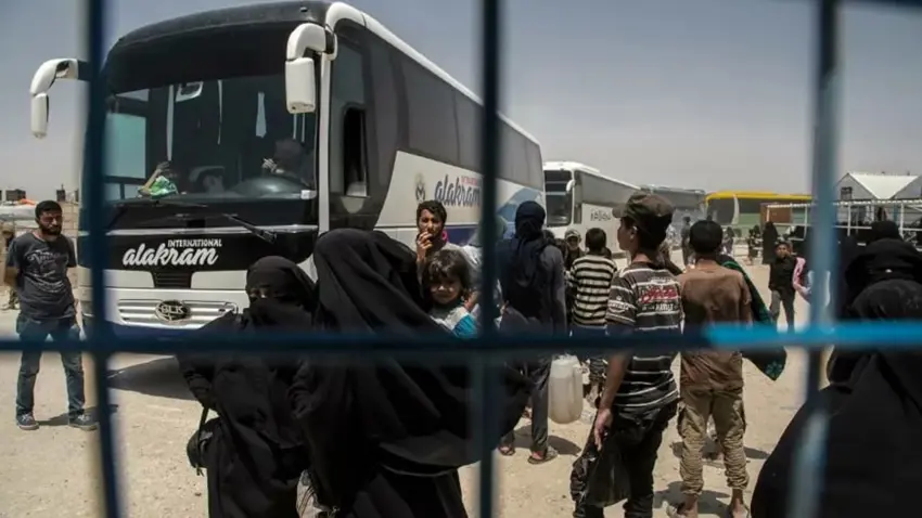 240 malbatên iraqî ji Kampa Holê derketin