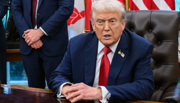 ترەمپ "ئاشتییەکی بێوێنە" لە ڕۆژهەڵاتی ناوەڕاست ڕادەگەیەنێت