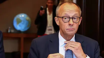 ئابووریناسێکی ئەمریکی داوا لە مێرتز دەکات کە مێژوو بخوێنێتەوە