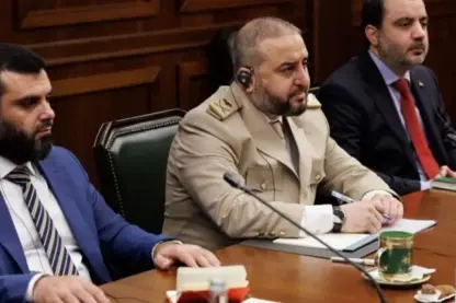 Analîstê Rûs: Dosyaya HSDyê di navenda dîplomasiya Şamê de ye