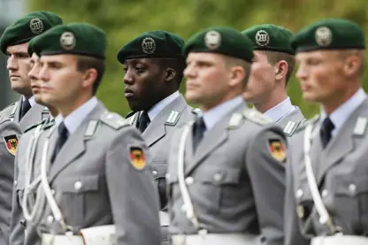 دەزگای هەواڵگری دەرەوەی ڕووسیا : فەرەنسا هێشتا بیر لە بژاردەکانی بەشداری کردنی ڕاستەوخۆ لە ململانێی ئۆکراین دەکاتەوە