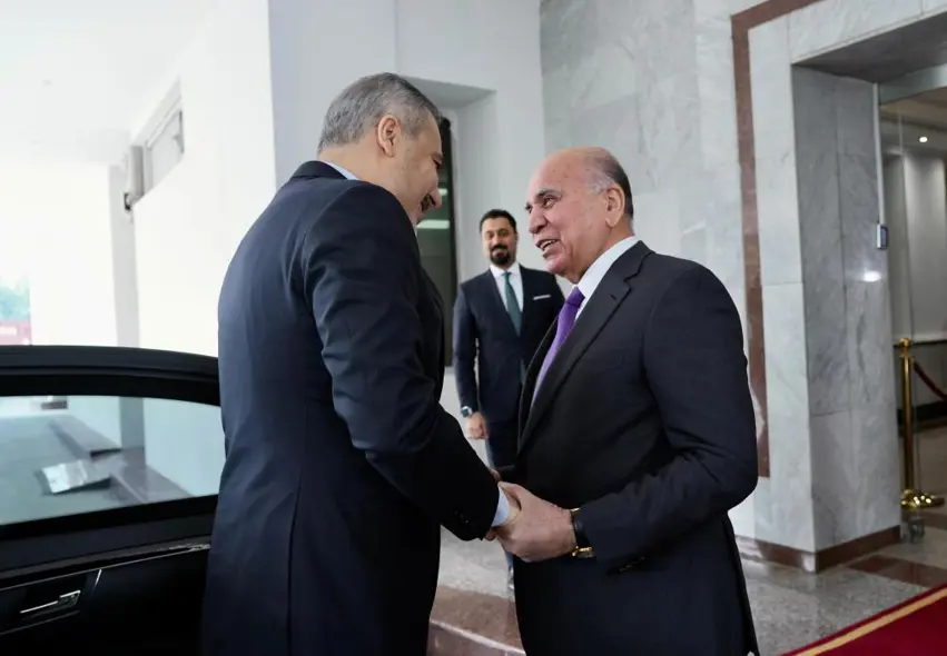 Fûad Huseyin: Bi Hakan Fidan re li ser îxracata petrola Kurdistanê axifîn