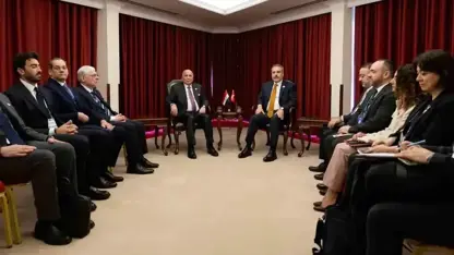 Fuad Hüseyin ve Hakan Fidan Doha’da görüştü