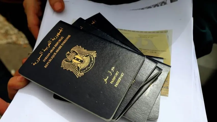 Rêveberiya nû dest bi dayîna pasaportan ji Sûriyeyiyan re dike