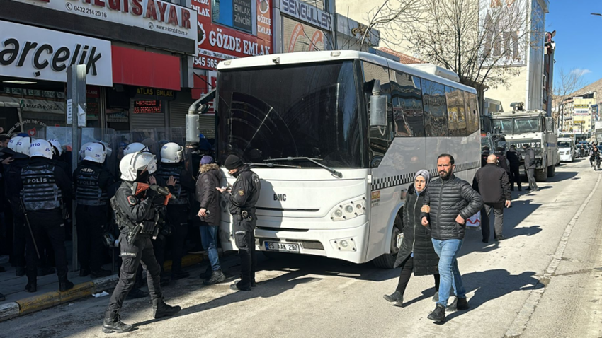 Destûra DEMê nehat dayîn ku li Wanê daxuyaniyê bide