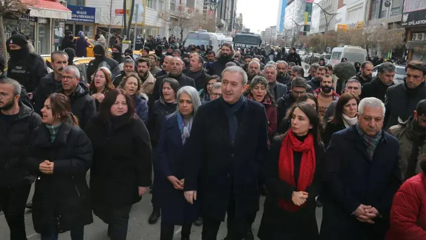 Bakirhan: "Biryarê bidin, çareseriya demokratîk an dijminatiya Kurdan?"