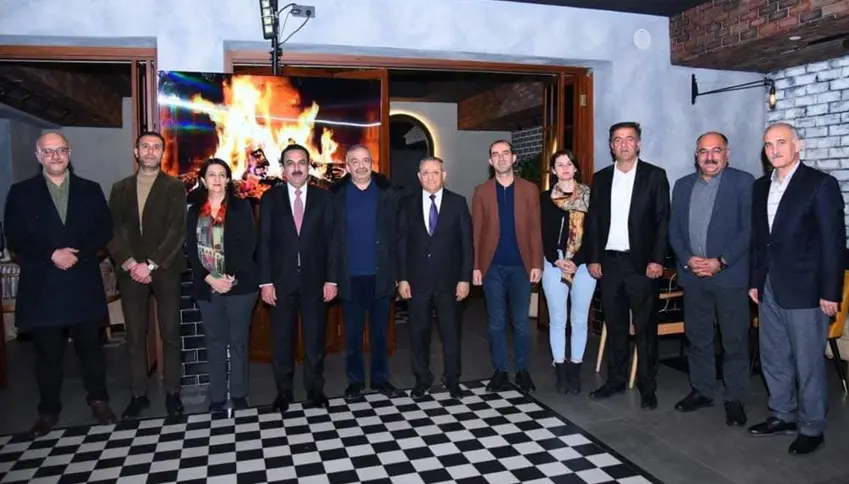 Sanda Îmralî ya DEM Partiyê li Hewlêrê dest bi hevdîtinên xwe dike