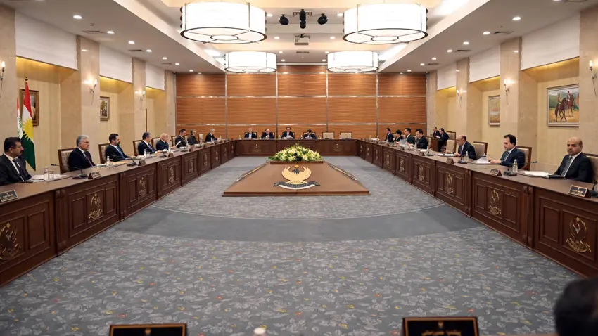 Di civîna Hikûmeta Kurdistanê de êrîsa ser cotkarên Kurd û hinardeya petrolê hate gotûbêjkirin