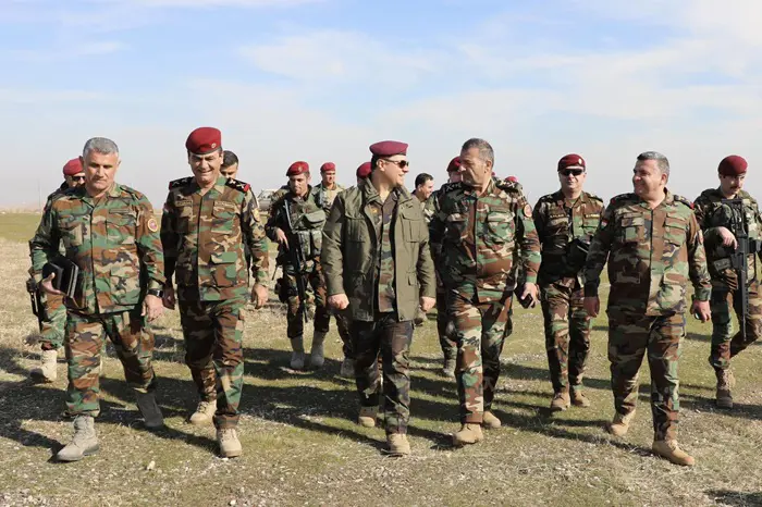 لە سنووری چیای قەرەچووخ سەردانی خاڵەکانی پێشمەرگە کرا