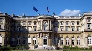 Fransa: Eger Amerîka (DYA) bi Ewrûpa re bikeve serê bazirganiyê dê wenda bike