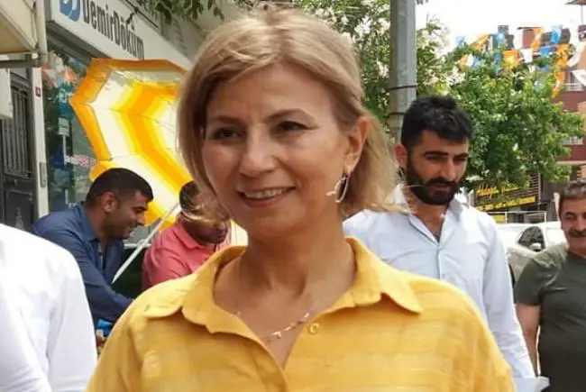 Hevseroka DEM Partiyê ya saxa bajarê Ixdirê Alya Akkus sandin zîndanê