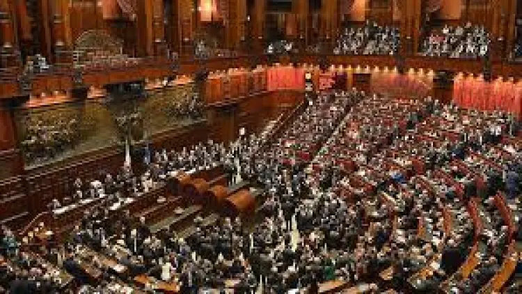 Parlemena Îtalyayê dike Jenosîda li dijî Êzdiyan nas bike