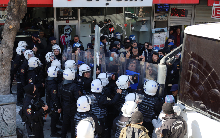 Van'da kayyım, bazı belediye otobüslerini polislere tahsis etti