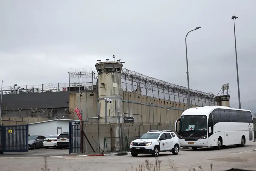 Îsraîlê Hemas bi merasînên biçûkxistinê sûcdar kir û berdana girtiyên Filîstînî bi pas xist