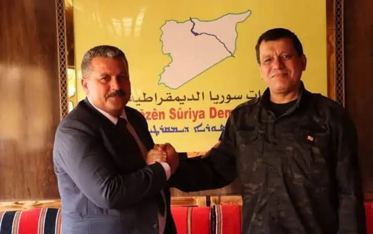 Mazlum Abdi, Hama’daki Kürt asiretlerinin lideri ile görüstü